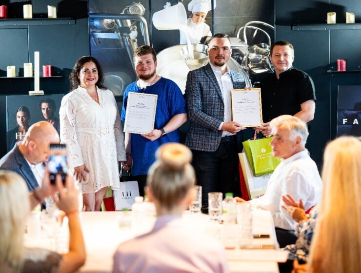 30 липня ресторан Veranda on the River став місцем зустрічі підприємців, управлінців, експертів і лідерів, які не чекають мирного завтра, а вже сьогодні працюють над тим, аби країна відновлювалась.