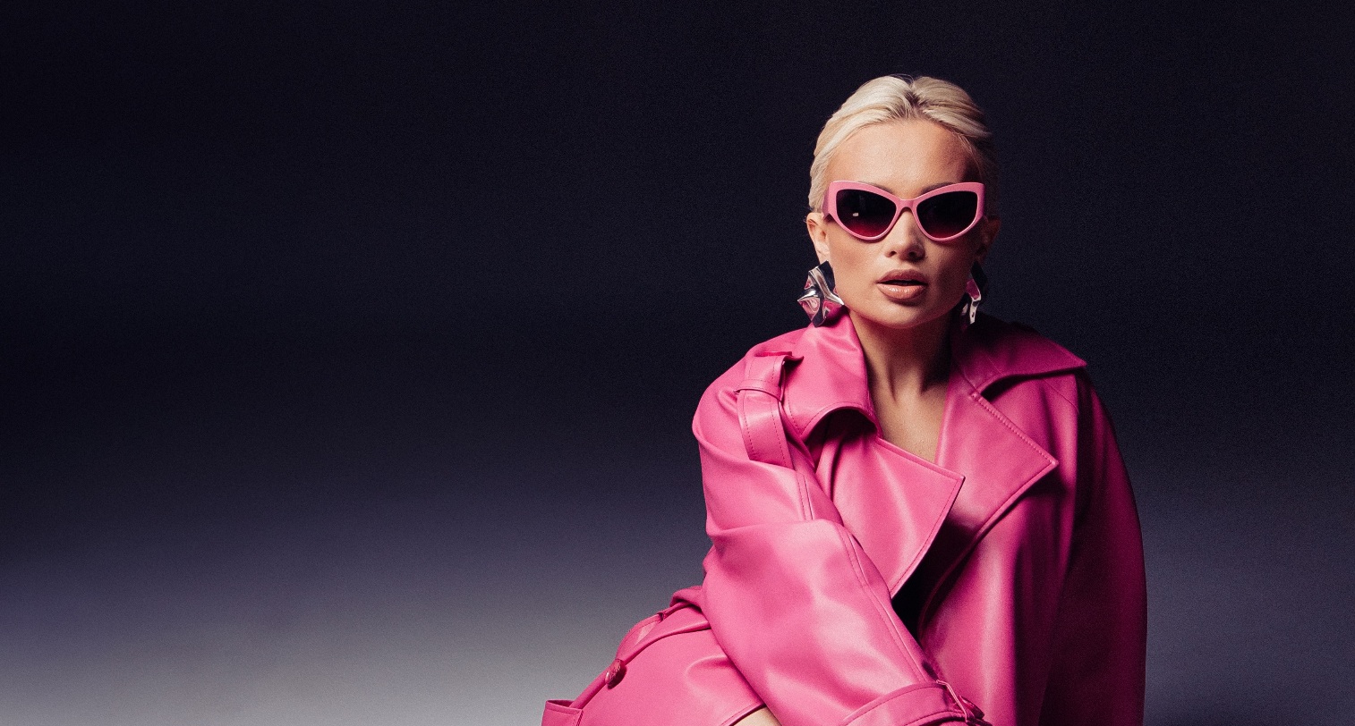 В ексклюзивному інтерв’ю співачка ANGELA відверто розповіла про скандал, який останнім часом активно обговорюється в шоу-бізнесі. Вона зізналася, що її дії деякі колеги сприйняли як «перехід дороги», проте імен називати не хоче.