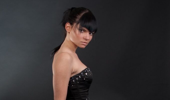 Тренерка та постановниця Руслана Почтарьова розповідає про свій перший крок у професію, труднощі й перемоги початкового етапу, а також про те, як формувалася її методика, філософія тренувань і сучасний підхід до виховання спортсменок. Руслана ділиться — яким має бути тренер сьогодні, що допомагає дітям досягати результатів і як гімнастика формує характер.