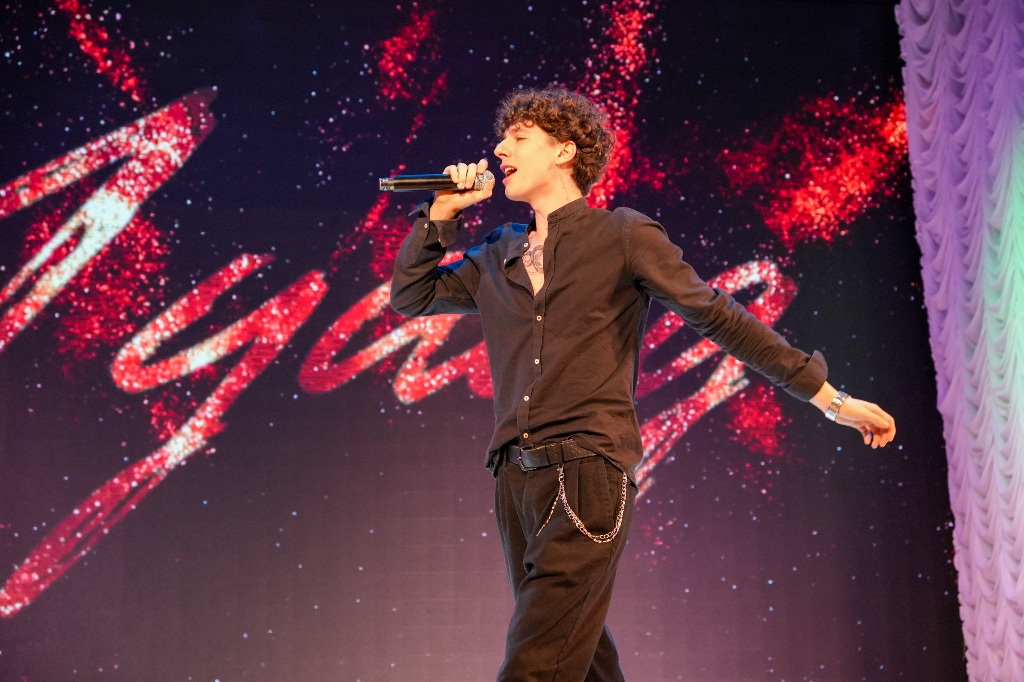 24 грудня у Дитячій школі мистецтв №2 імені Вериківського, у межах співпраці Управління культури Шевченківського району, громадських організацій «Молодіжний парламент України» та «МУЗВАР», відбулося закладання капсули часу. 