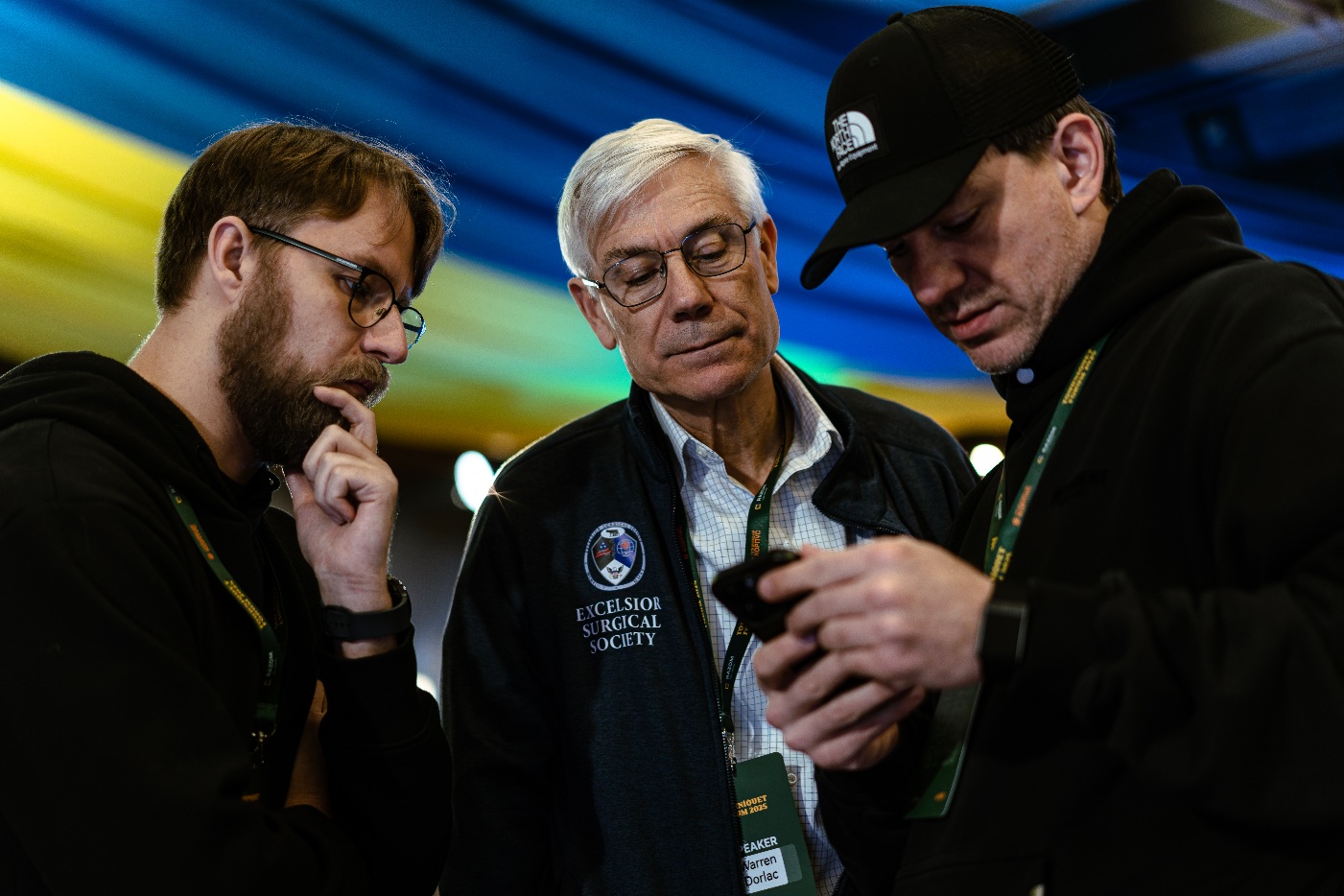 21-22 листопада, у столиці відбувся Tourniquet Forum 2025 — міжнародний форум, присвячений бойовим травмам кінцівок, турнікетному синдрому, сучасним методам порятунку життя та розвитку військової медицини. Захід організували Благодійний фонд «Разом для України» спільно з 3-м Армійським Корпусом.